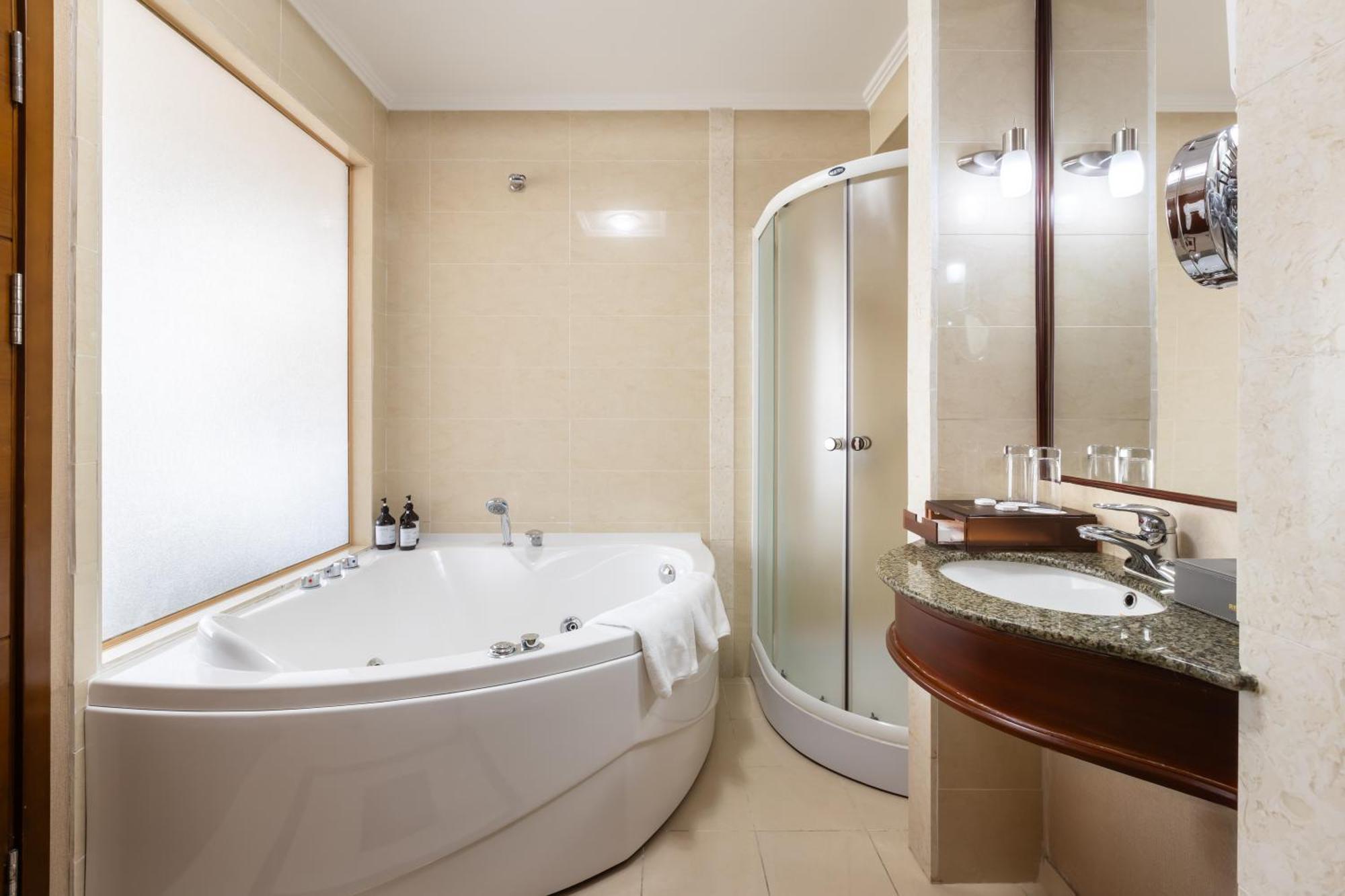 Regardal Hotel الماتي المظهر الخارجي الصورة