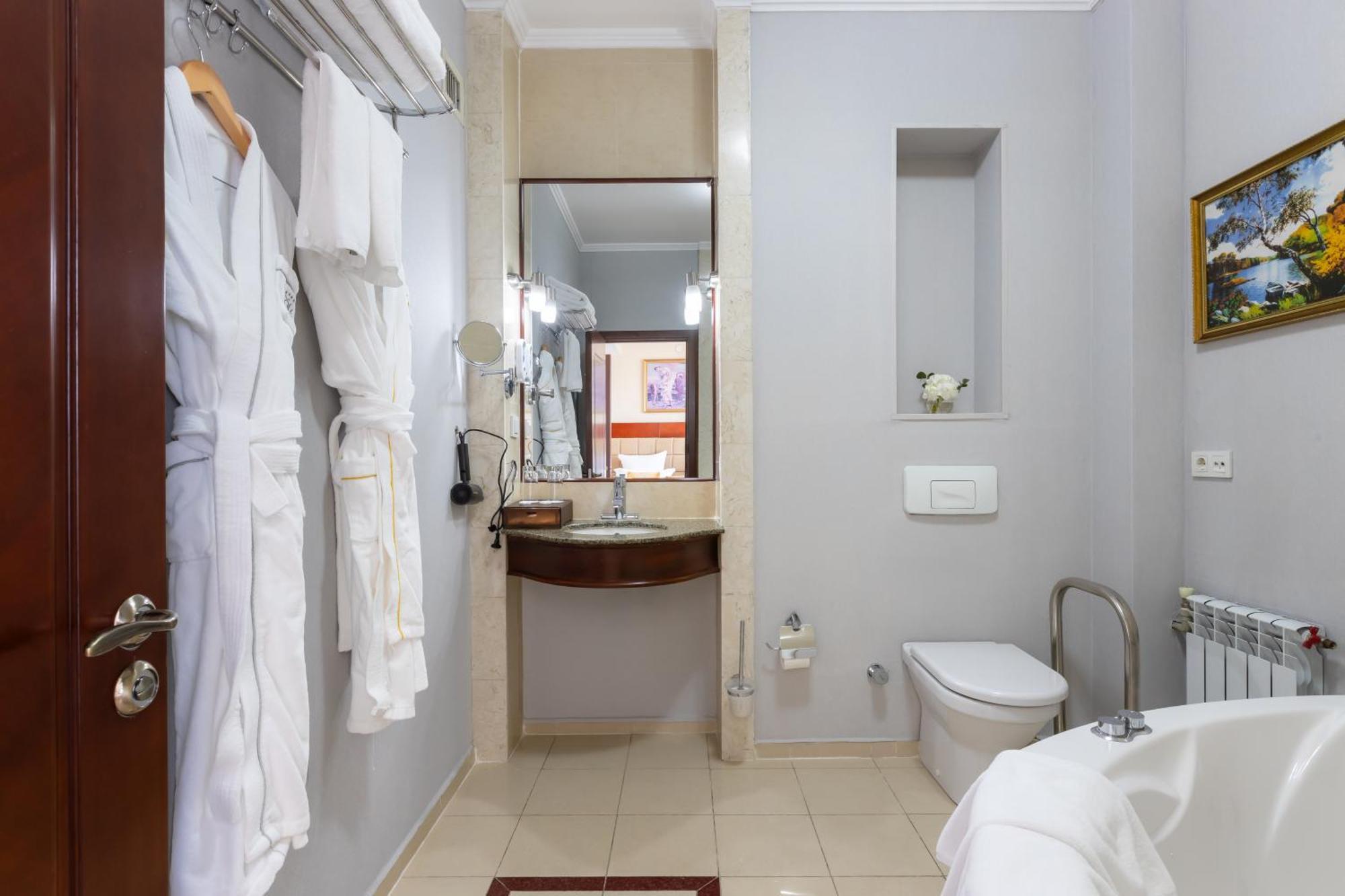 Regardal Hotel الماتي المظهر الخارجي الصورة