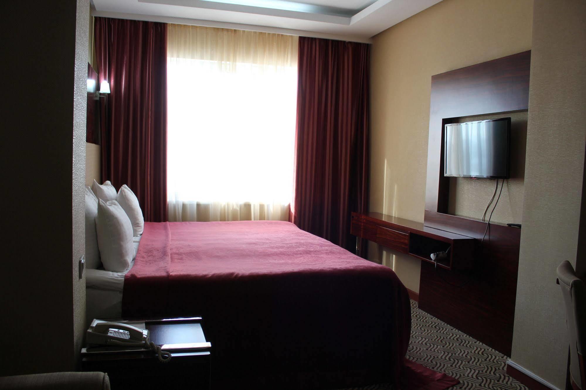 Regardal Hotel الماتي المظهر الخارجي الصورة
