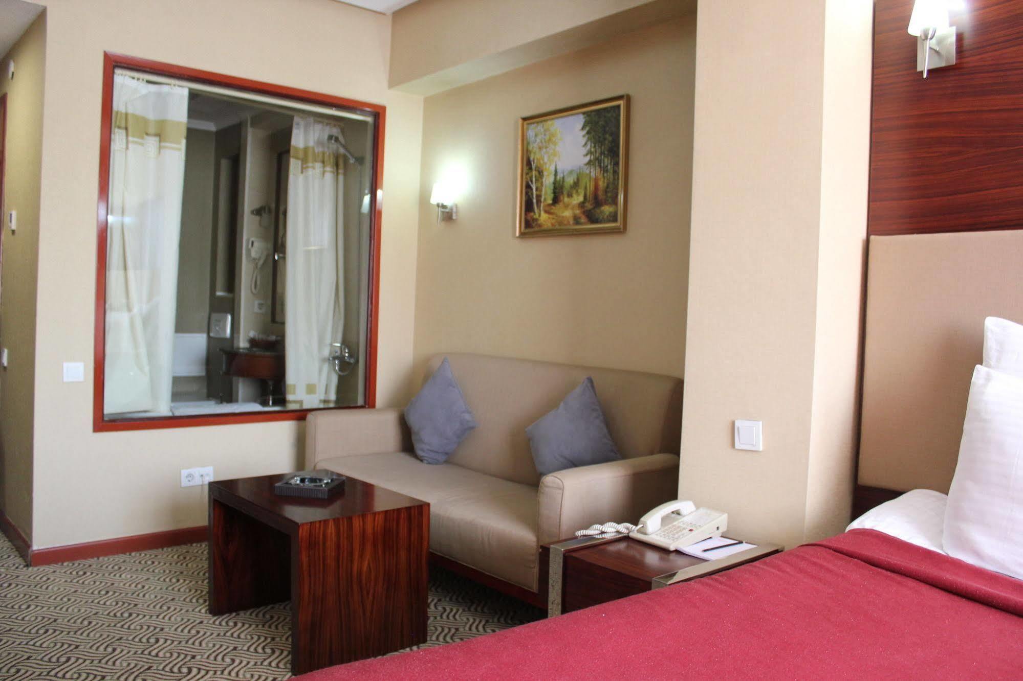 Regardal Hotel الماتي المظهر الخارجي الصورة