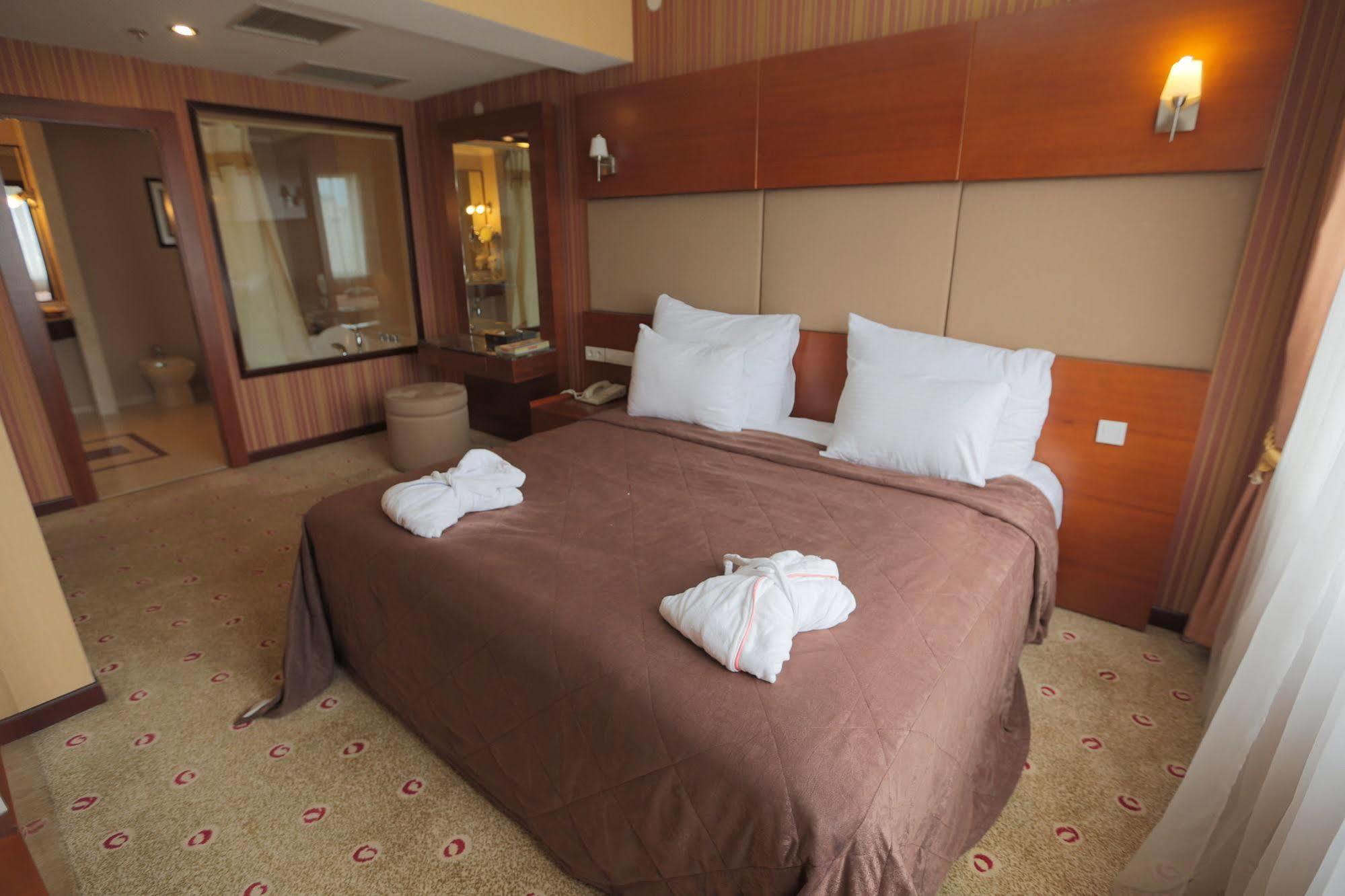 Regardal Hotel الماتي المظهر الخارجي الصورة