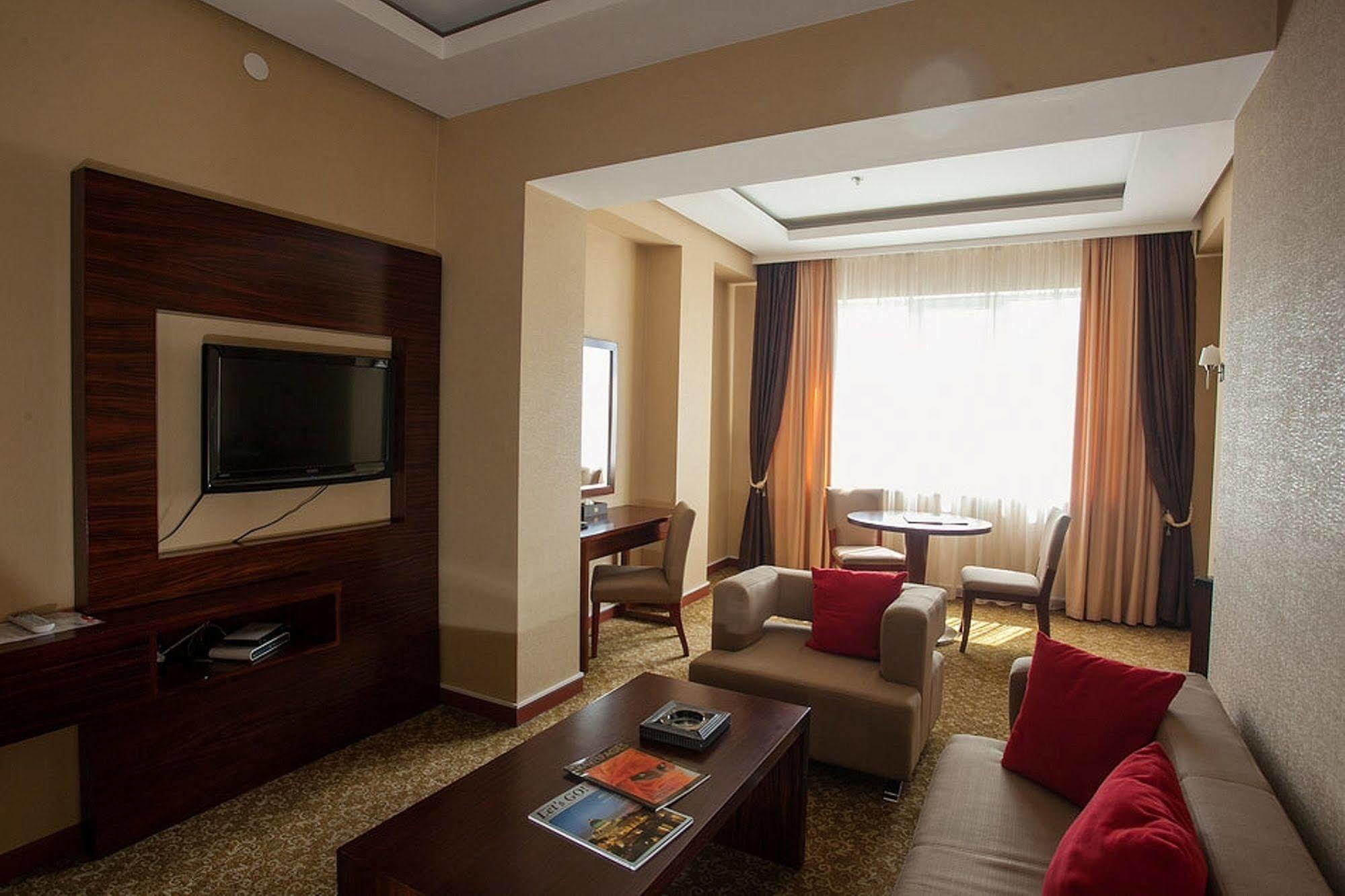 Regardal Hotel الماتي المظهر الخارجي الصورة